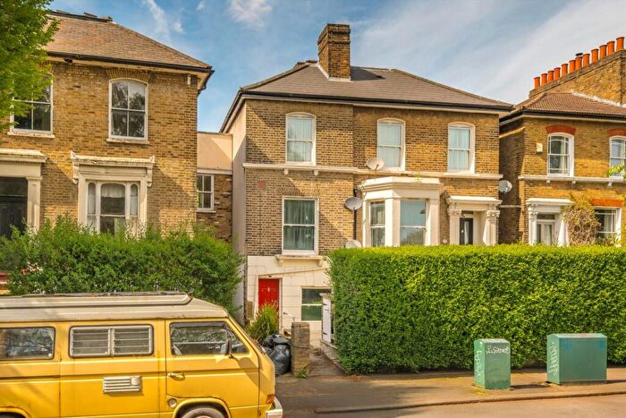 1 Bedroom Flat For Sale In Shardeloes Road, New Cross, SE14