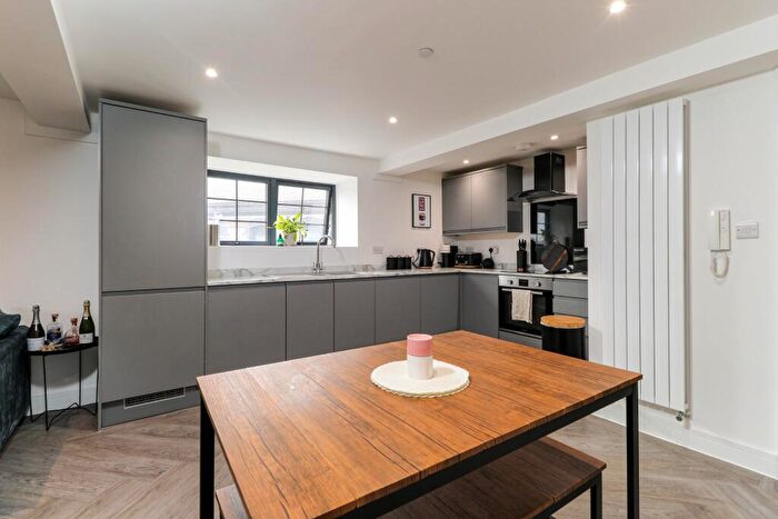 1 Bedroom Flat For Sale In Governors Walk, Portsmouth, PO3