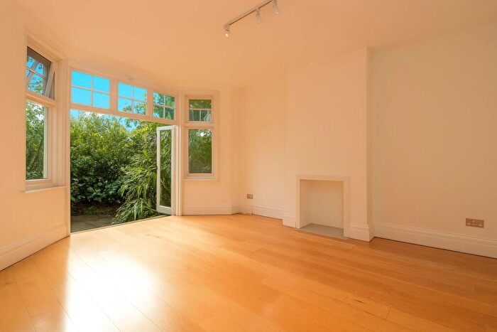 2 Bedroom Flat To Rent In South Grove, Highgate, N6