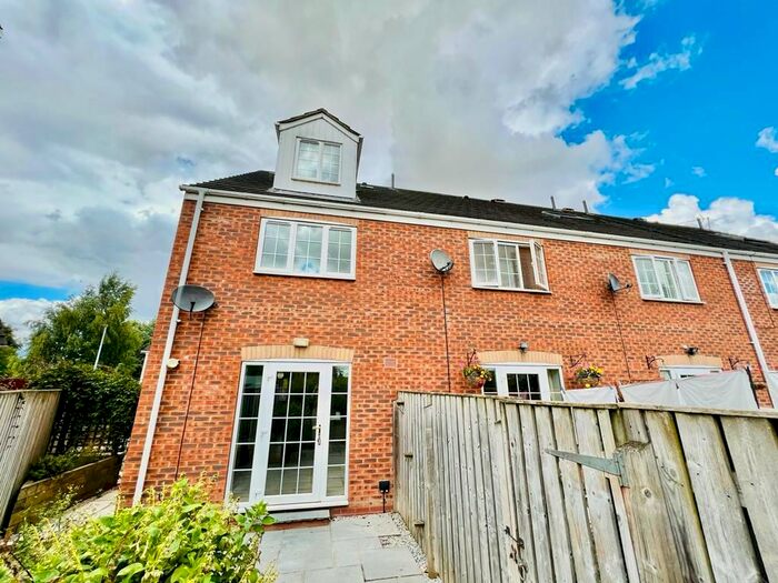 3 Bedroom Semi-Detached House To Rent In Spen Court, Station Road, Holme-On-Spalding-Moor, YO43