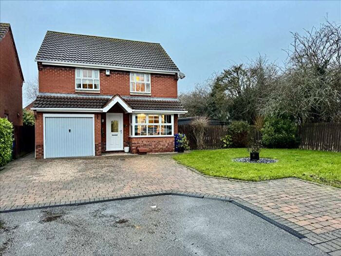 3 Bedroom Detached House For Sale In Pendeen Close, Grimsby, DN36