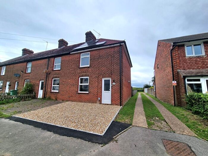 3 Bedroom House To Rent In Funtley Road, Fareham, PO17