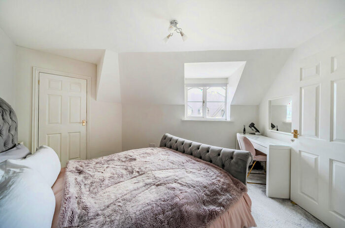 2 Bedroom Flat For Sale In Century Court, Victoria Way, Woking, Surrey, GU21