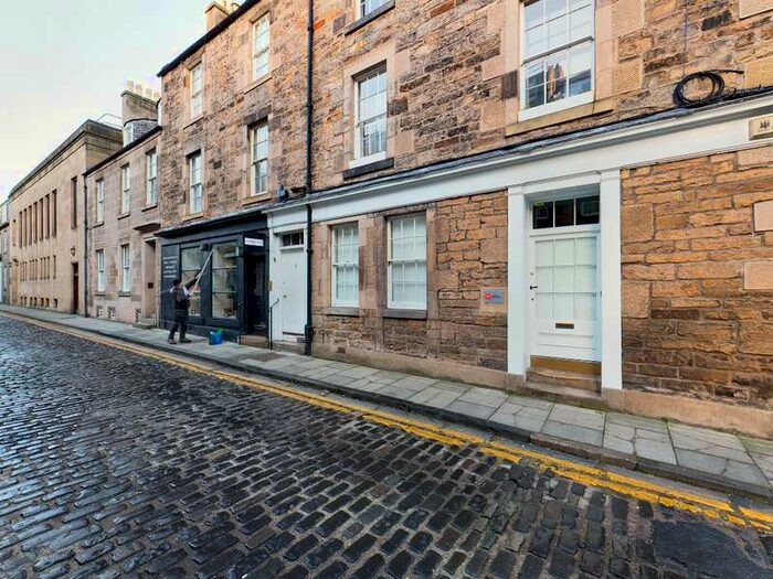 1 Bedroom Flat To Rent In Young Street Central, Edinburgh, EH2