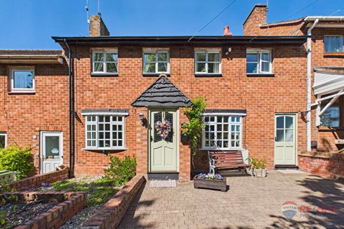 3 Bedroom Terraced House For Sale In Windsor Crescent, Kinver, Stourbridge, DY7