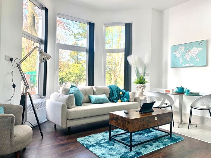 1 Bedroom Flat To Rent In Church Road, Birmingham, B13