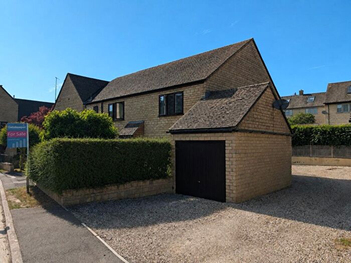 1 Bedroom Apartment For Sale In Tanners Court, Charlbury, Oxfordshire, OX7