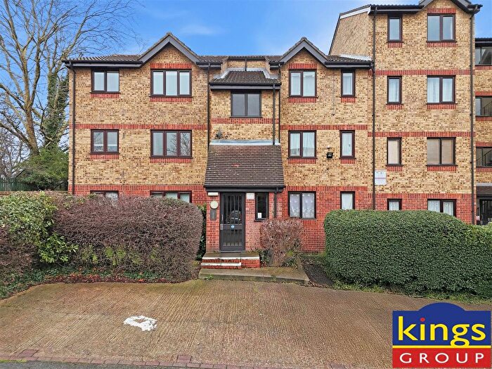 1 Bedroom Flat For Sale In Green Pond Close, London, E17