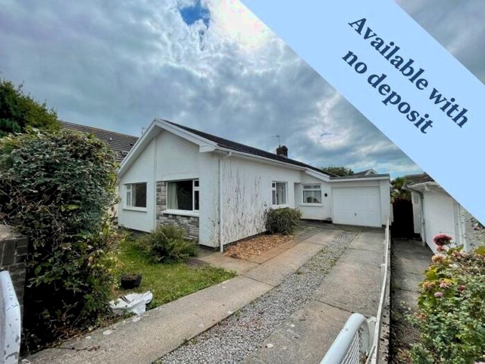 3 Bedroom Detached House To Rent In Foxhole Drive, Southgate, SA3