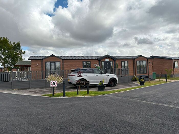 2 Bedroom Lodge For Sale In Back Road, Newton On Derwent, York, YO41
