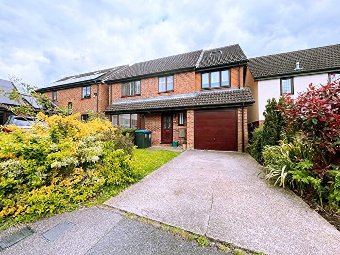 5 Bedroom Detached House For Sale In Sheridan Close, Boxmoor, Hemel Hempstead, Hertfordshire, HP1