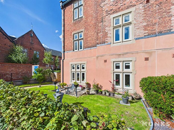 1 Bedroom Flat For Sale In The Furlongs, Bicton Heath, Shrewsbury, SY3