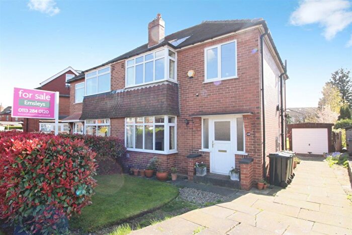 3 Bedroom Semi Detached House For Sale In Manston Crescent, Crossgates, Leeds, LS15