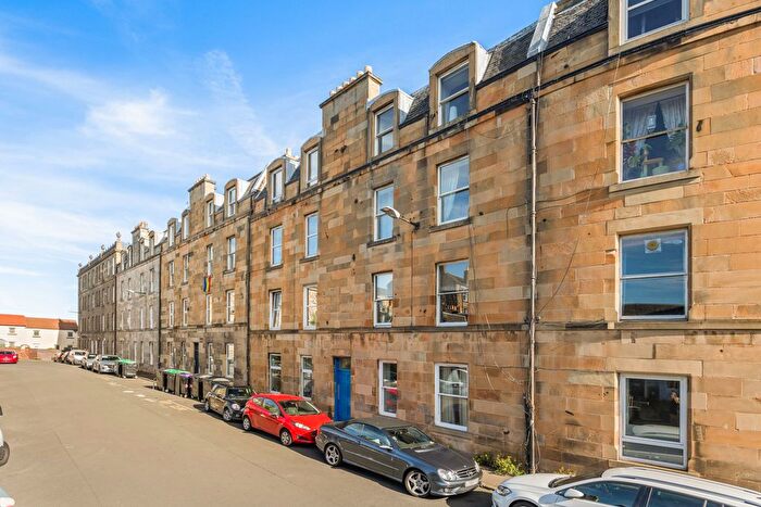 2 Bedroom Flat For Sale In / Mentone Avenue, Portobello, EH15