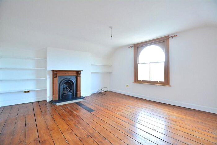 3 Bedroom Apartment To Rent In Manor Park, London, SE13