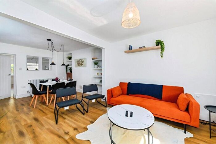 3 Bedroom Terraced House To Rent In Yew Street, Troedyrhiw, Merthyr Tydfil, CF48