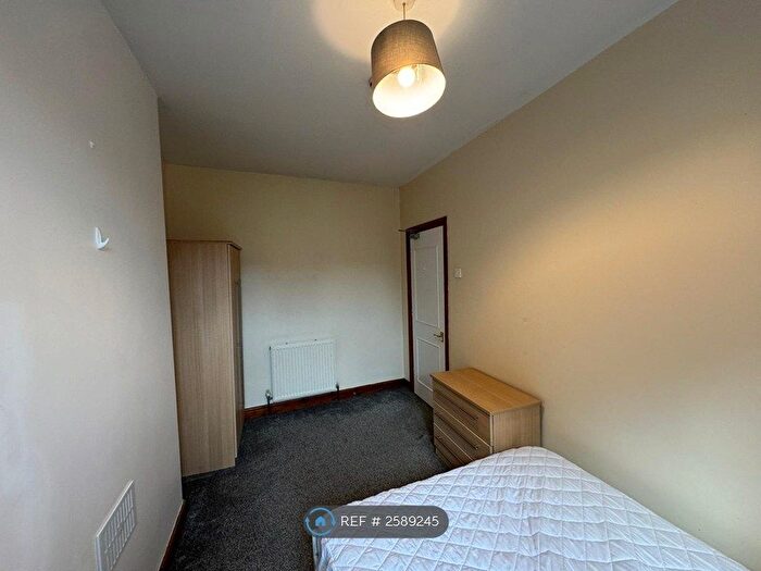 2 Bedroom Flat To Rent In Didsbury, Manchester, M20
