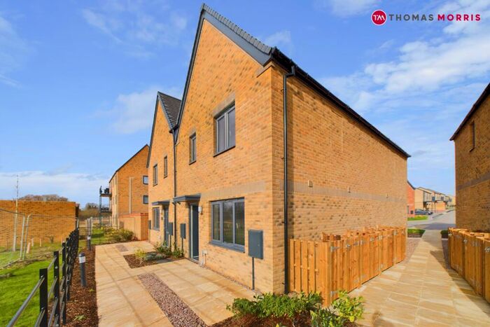 2 Bedroom House To Rent In Bramley Way, St. Neots, Cambridgeshire, PE19