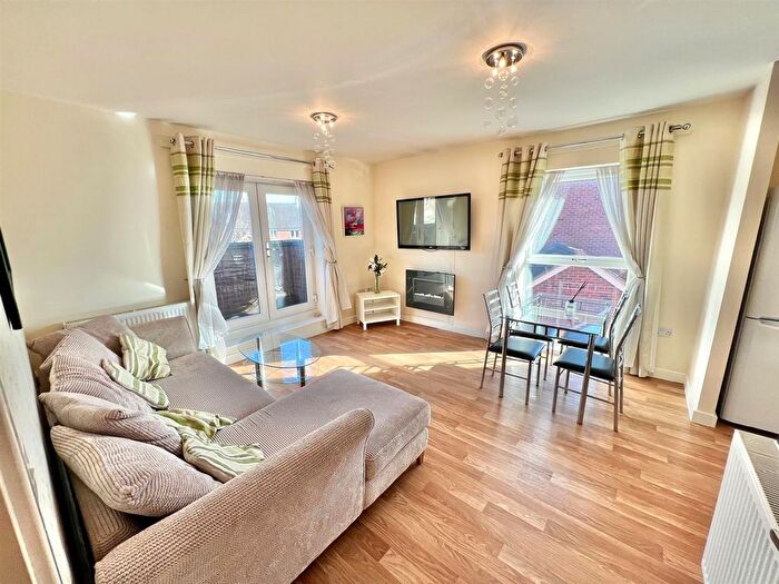 1 Bedroom Flat To Rent In Cadet Close, New Stoke Village, Coventry, CV3