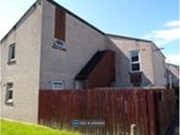 2 Bedroom Flat To Rent In Suffolk Close, Porthcawl, CF36