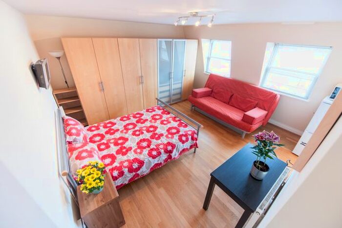 Studio To Rent In Cromwell Road, London, SW7