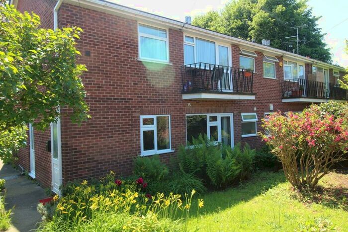 2 Bedroom Flat To Rent In Rise Court, Hamilton Road, Nottingham, NG5
