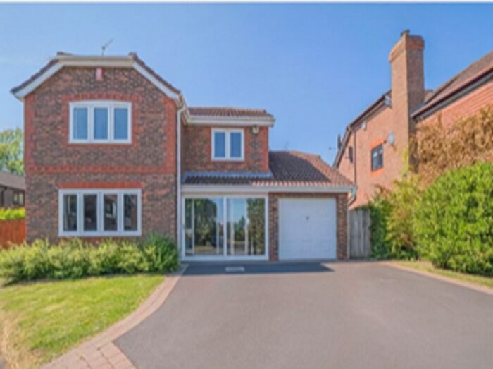 4 Bedroom Detached House For Sale In Barton Drive, Knowle, B93