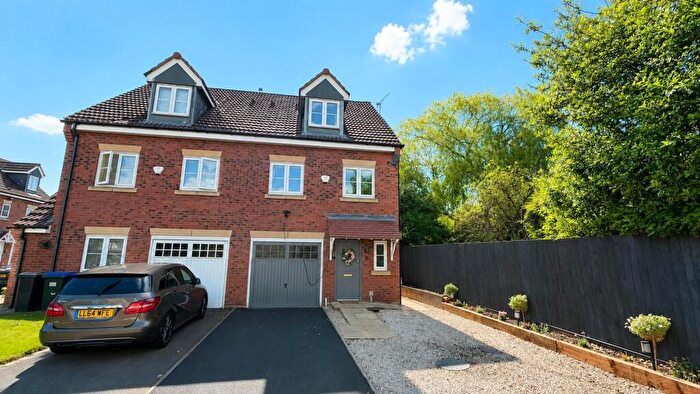 4 Bedroom Semi-Detached House For Sale In Galton Drive, Birmingham, B43