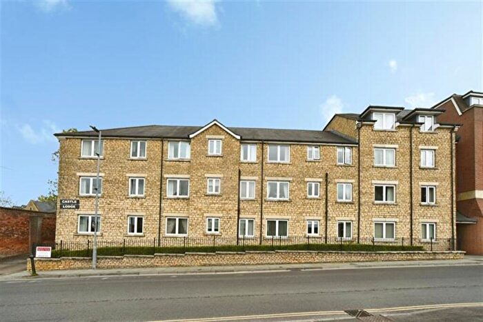 1 Bedroom Flat To Rent In Castle Lodge, Gladstone Road, SN15