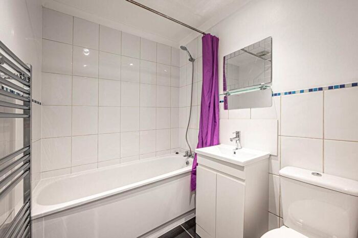 1 Bedroom Flat To Rent In Bells Hill, High Barnet, Barnet, EN5