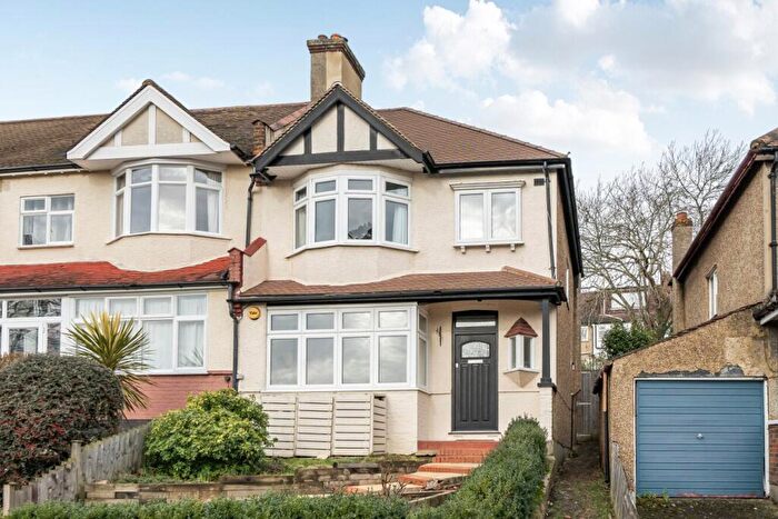 3 Bedroom End Of Terrace House For Sale In Ross Road, South Norwood, London, SE25