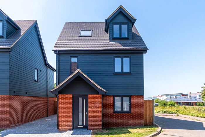 4 Bedroom Detached House For Sale In Clarke Close, Stansted, Essex, CM24