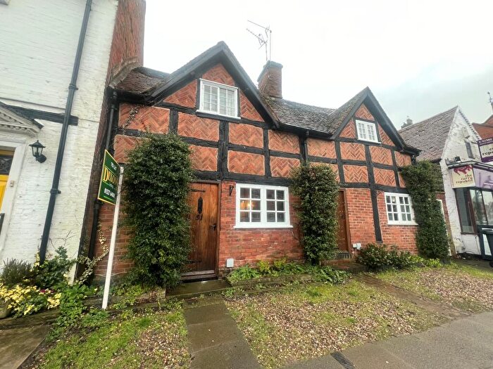 2 Bedroom House To Rent In High Street, Henley In Arden, B95