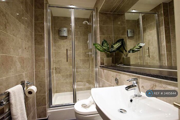 1 Bedroom Flat To Rent In Berkeley Square, Bristol, BS8