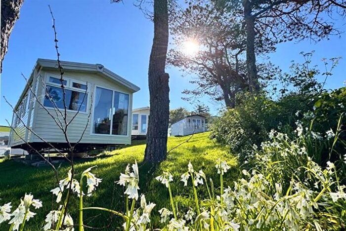 2 Bedroom Mobile/park Home For Sale In Newquay, TR8