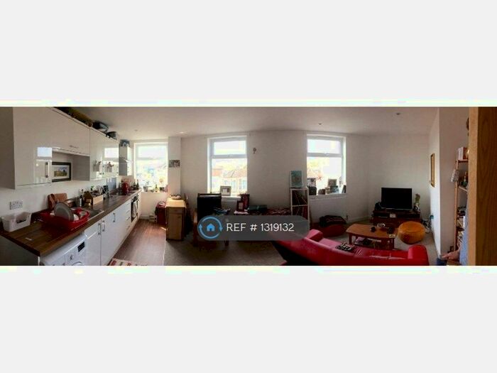 2 Bedroom Flat To Rent In Fishponds Road, Eastville, Bristol BS5