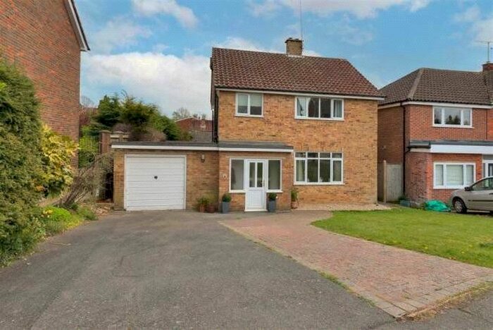 3 Bedroom Detached House To Rent In Orchard Way, Horsmonden, Tonbridge, Kent, TN12