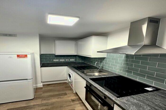 1 Bedroom Flat To Rent In Waverley Road, London, N17