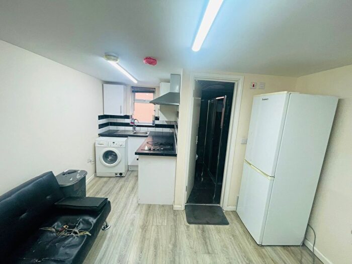 2 Bedroom Flat To Rent In Collier Row Lane, Romford, RM5