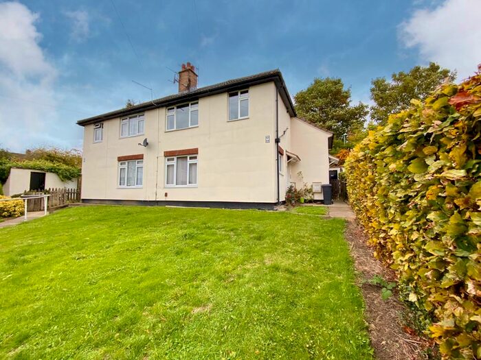 1 Bedroom Apartment To Rent In Woodman Avenue, Huddersfield, HD2