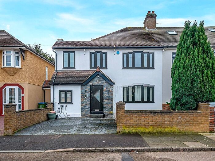 5 Bedroom Semi Detached House To Rent In Chessington Avenue, Bexleyheath, DA7