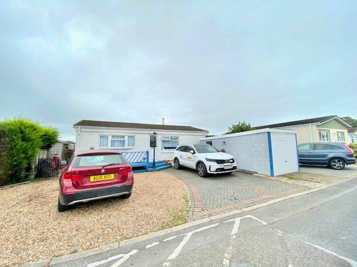 2 Bedroom Detached Bungalow For Sale In Wooburn Common Road, Wooburn Green, HP10