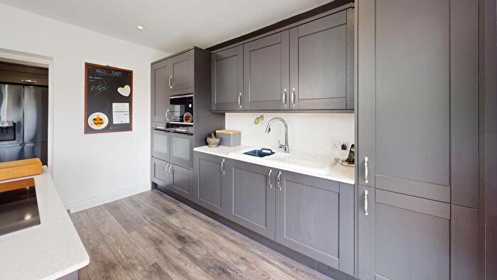 4 Bedroom Detached House For Sale In The Paddocks, Broadstairs, CT10