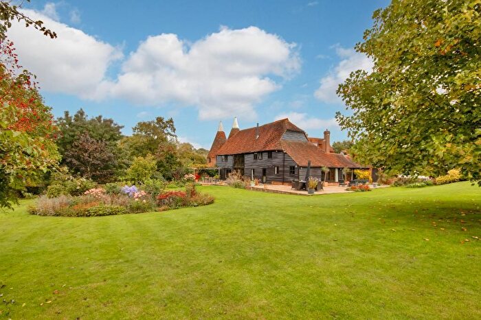 4 Bedroom Barn Conversion For Sale In The Common, Sissinghurst, Kent, TN17