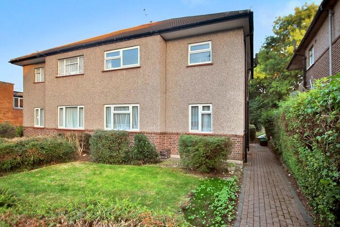 2 Bedroom Maisonette To Rent In Windsor Drive, Chelsfield, Orpington BR6
