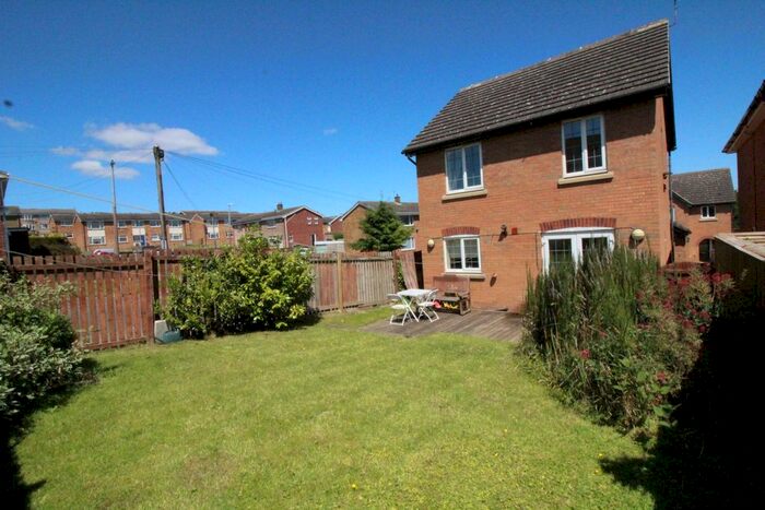 3 Bedroom Detached House To Rent In Millers Croft, Birstall, Batley, WF17