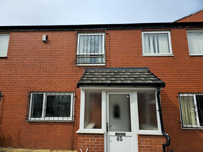 6 Bedroom Terraced House To Rent In Woodsley Road, Hyde Park, Leeds, LS6