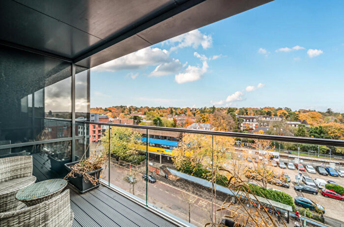 3 Bedroom Flat For Sale In Ashwood House, - Pembroke Broadway, Camberley, Surrey, GU15