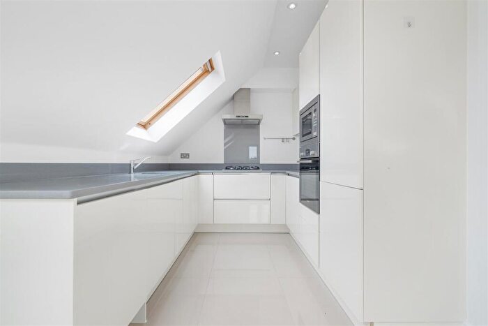 2 Bedroom Flat For Sale In Sanderson Apartments, Beckenham, BR3