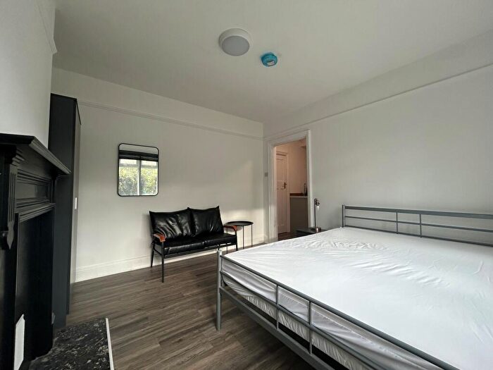 Studio To Rent In Woodbridge Hill, Stoughton, Guildford, GU2